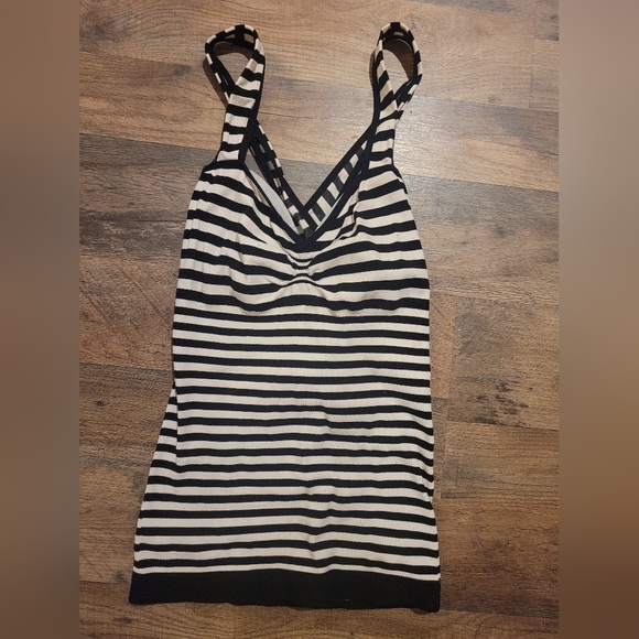 BEBE top - Picture 1 of 3